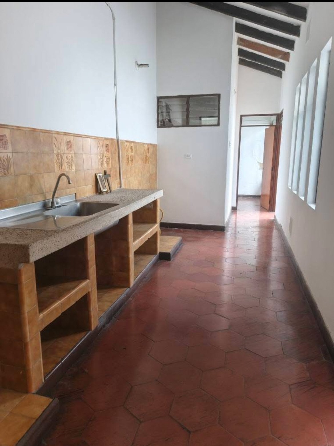 Casa amplia en barrio Américas - Foto 5