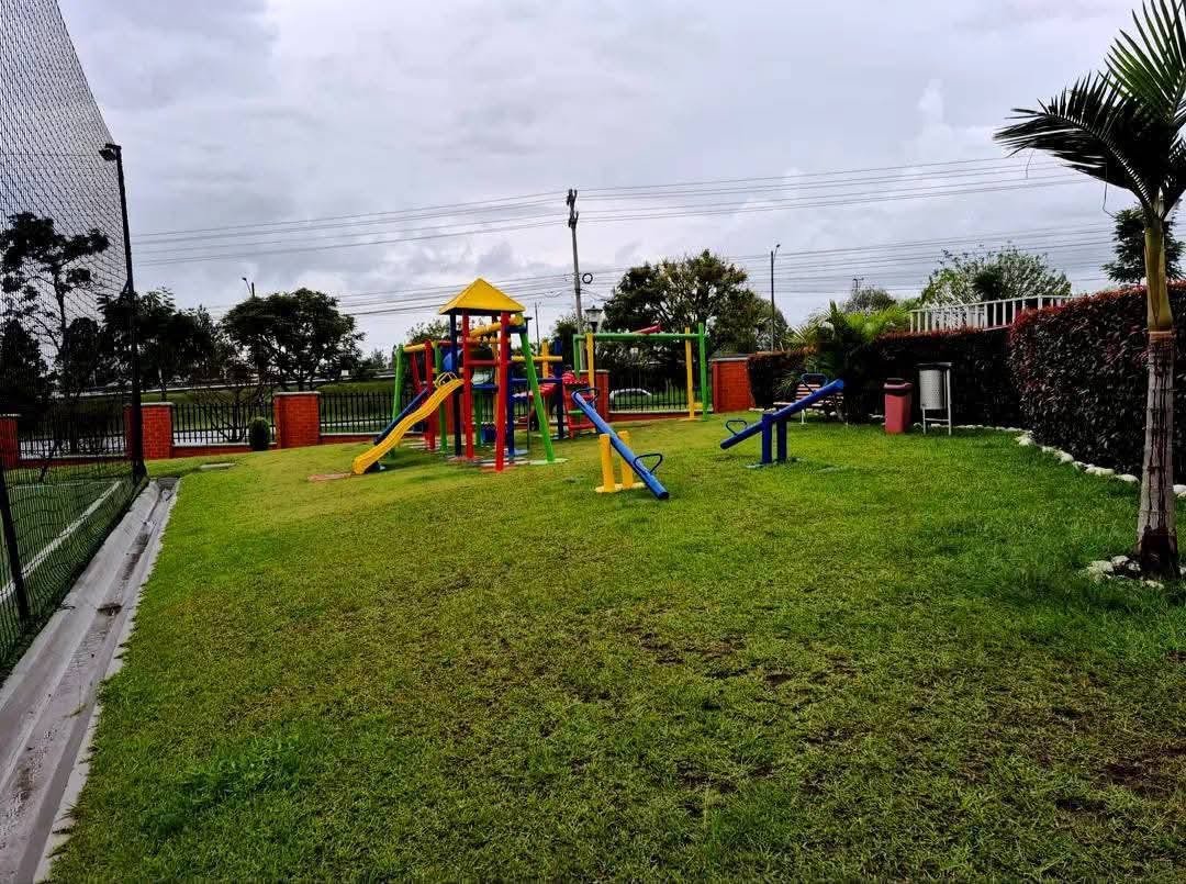Linda casa en conjunto Rio verde - Foto 2