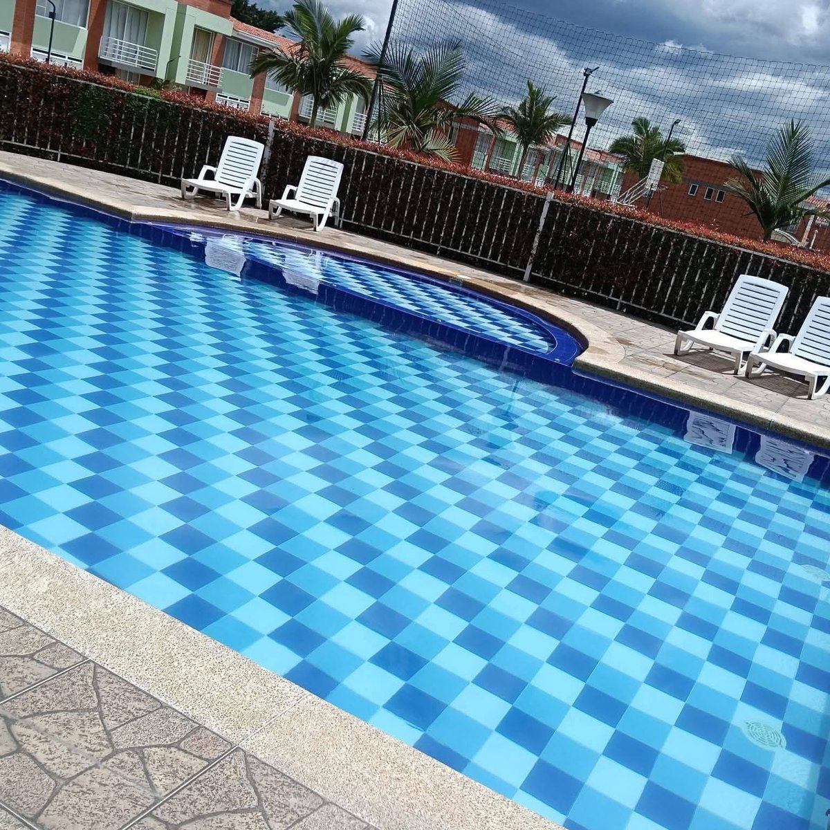 Linda casa en conjunto Rio verde - Foto 10